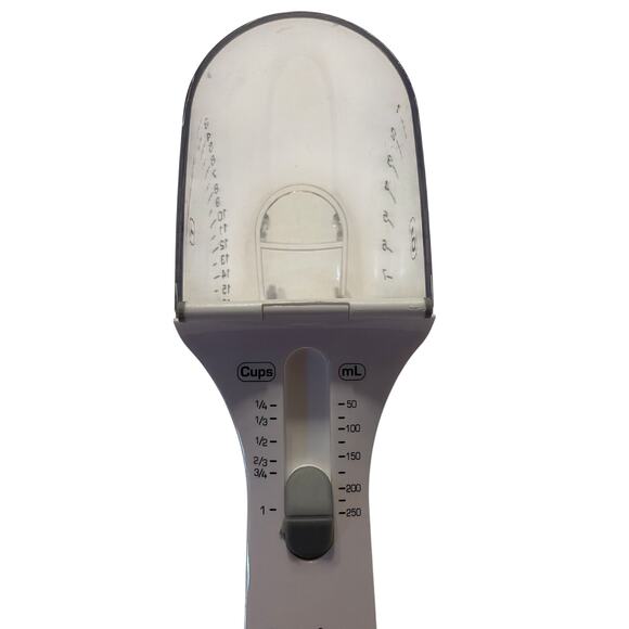 Pampered Chef Adjustable Measuring Cup and Measuring Spoon Set - Picture 4 of 10